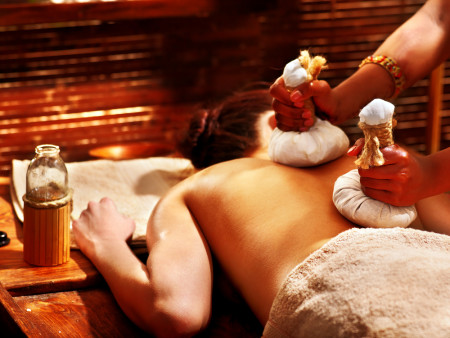 Kruidenstempel massage 60min