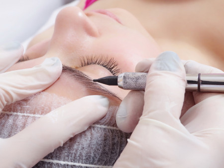 Permanente make-up wenkbrauwen microblading